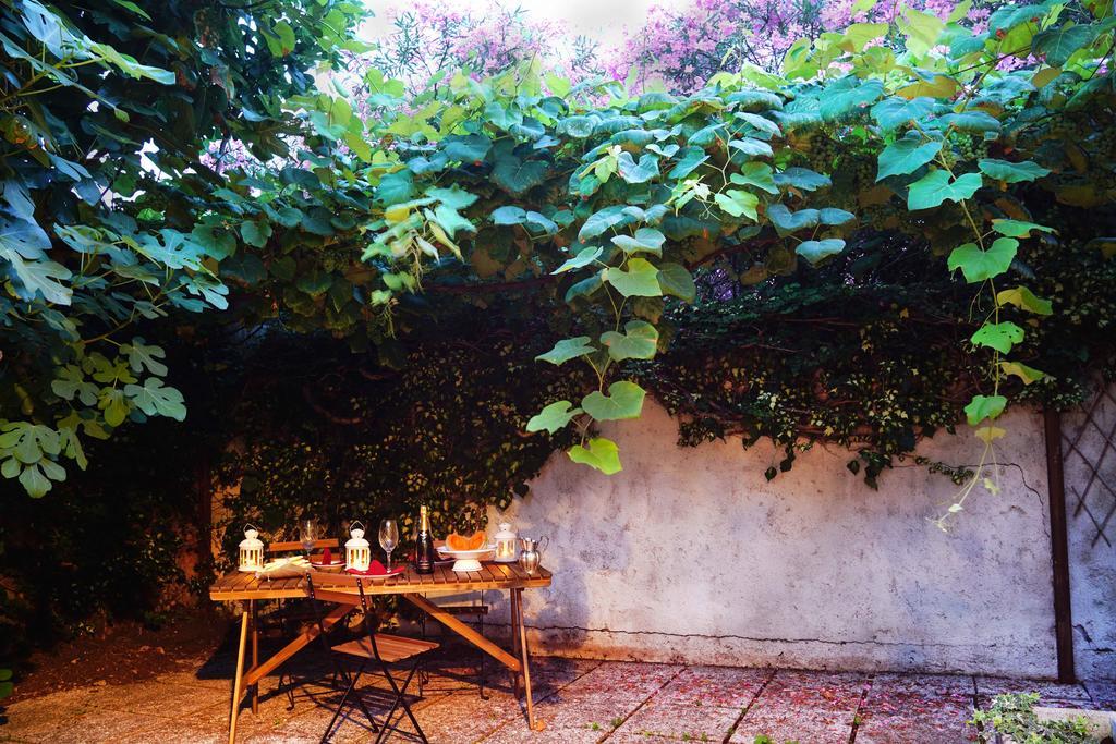 La Maisonette Et Son Jardin Венеция Экстерьер фото